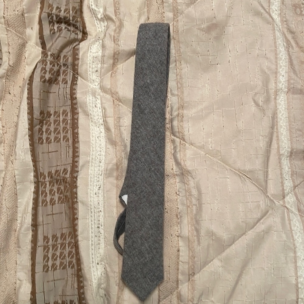Men’s wool tie